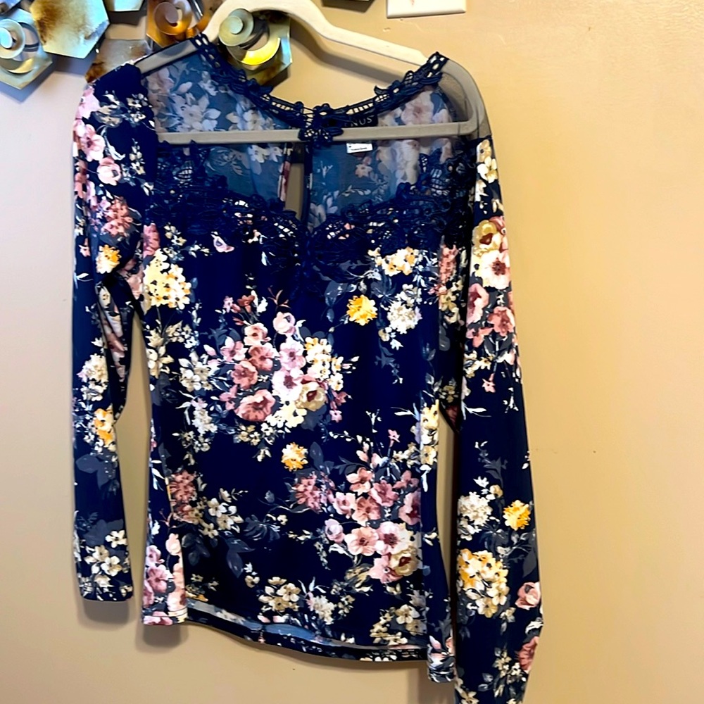 Blouse blue good condition Venus !